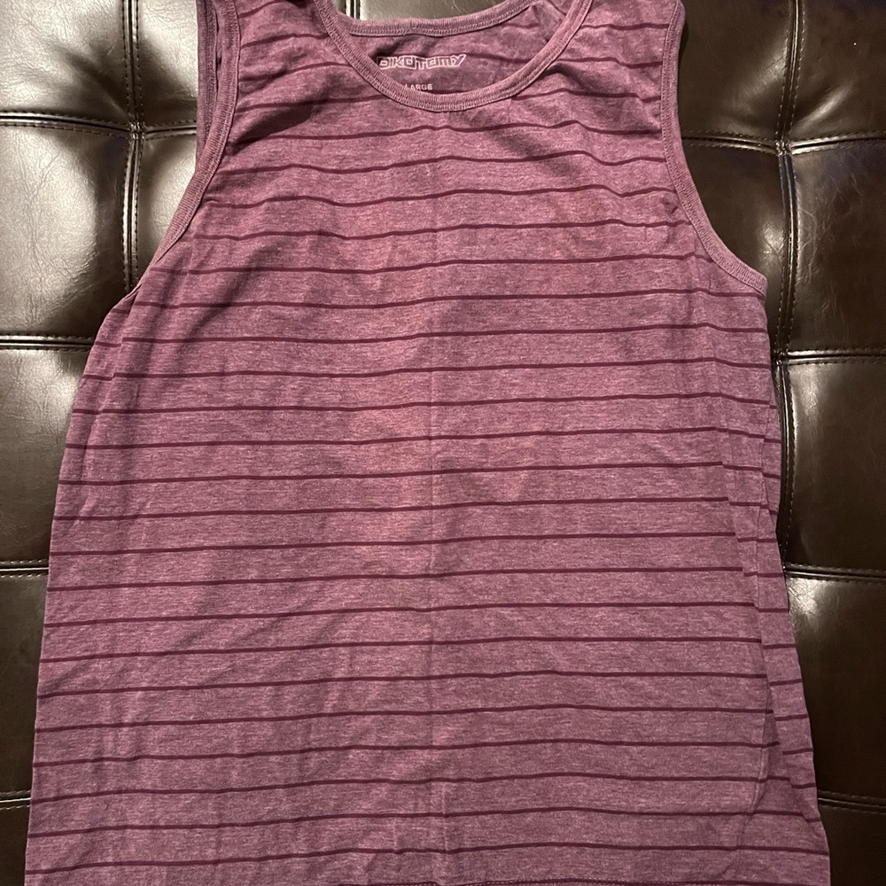 Men’s purple tank top.
